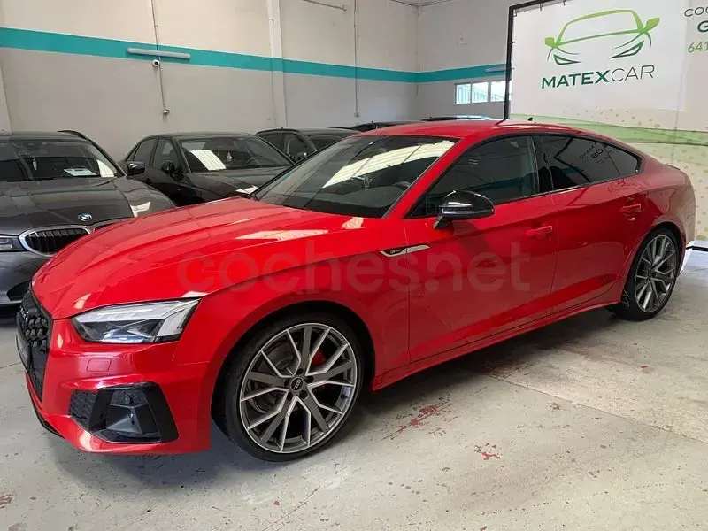 Usado Audi A5 Sportback Premium 204 CV (150 kW) 2022 Rojo Utilitario