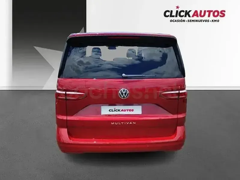 Usado VW Multivan 150 CV (110 kW) 2024 Rojo Monovolumen