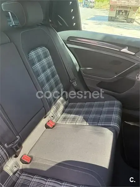 Usado VW Golf VII Advance 150 CV (110 kW) 2017 Negro Berlina