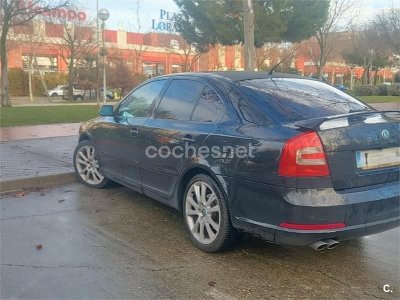 Negro Usado 2007 Skoda Octavia RS Berlina | 5500 € (Buen precio) - Imagen 1/4