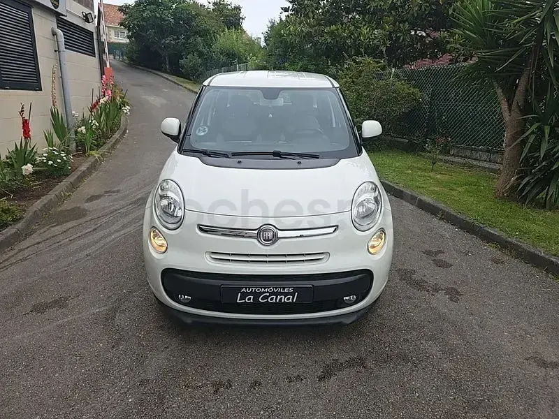 Usado Fiat 500L Lounge 85 CV (62 kW) 2014 Blanco Monovolumen