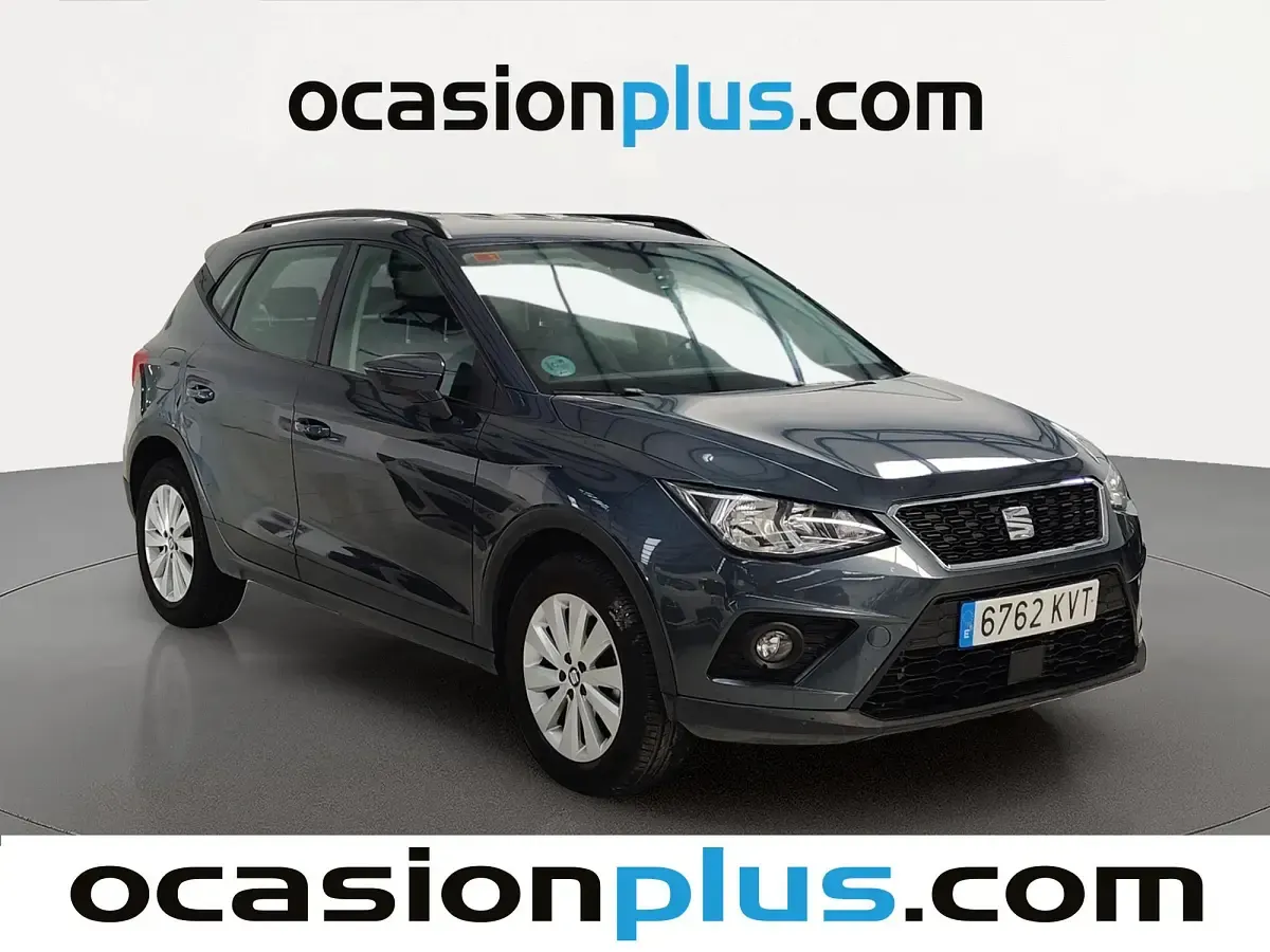 Usado Seat Arona Style 116 CV (85 kW) 2019 Gris SUV