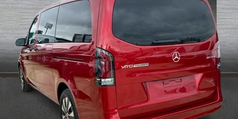 Nuevo Mercedes Vito 163 CV (119 kW) 2026 Rojo Van