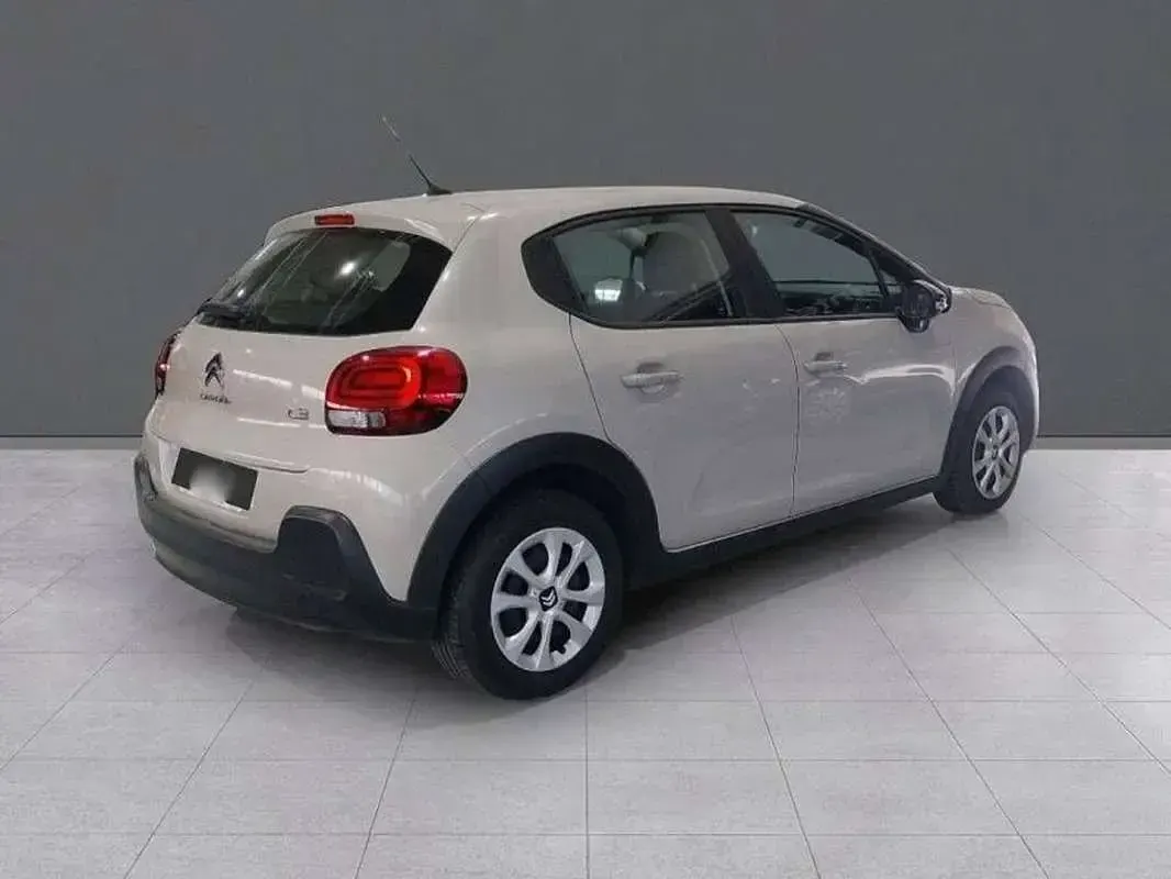 Usado Citroën C3 Live 99 CV (72 kW) 2021 Beige Utilitario