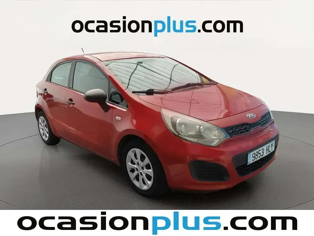 Usado Kia Rio 86 CV (63 kW) 2012 Rojo Utilitario