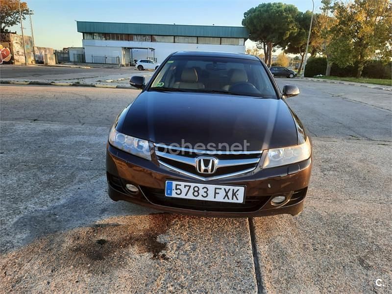 Violeta / lila Usado 2007 Honda Accord Executive Berlina | 3400 € (Un poco caro) - Imagen 1/4