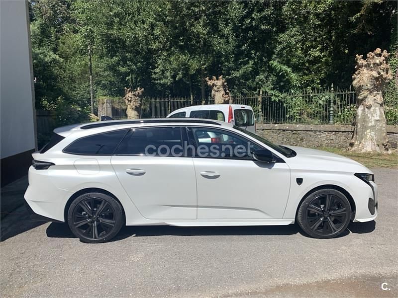Usado Peugeot 308 SW GT 225 CV (165 kW) 2022 Blanco Familiar