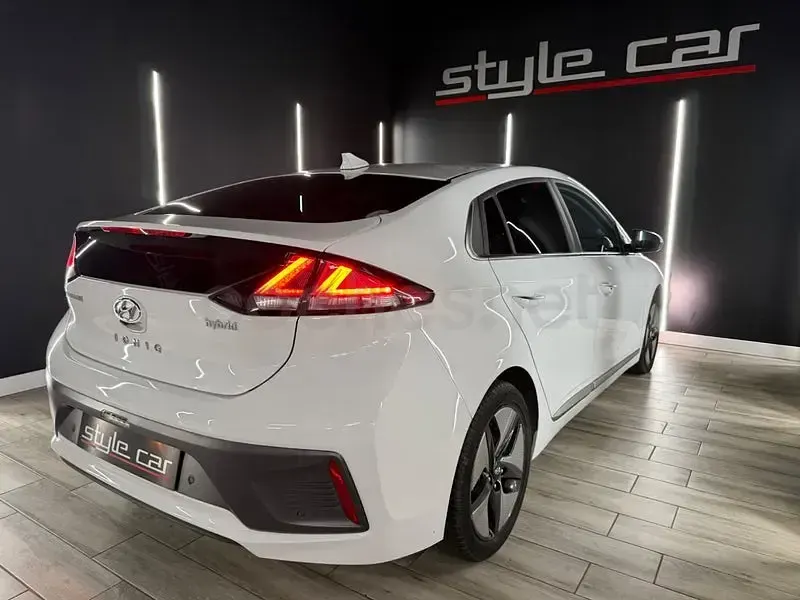 Usado Hyundai Ioniq 141 CV (103 kW) 2022 Blanco Utilitario