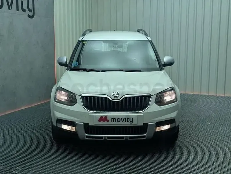 Usado Skoda Yeti Ambition 110 CV (80 kW) 2015 Blanco SUV