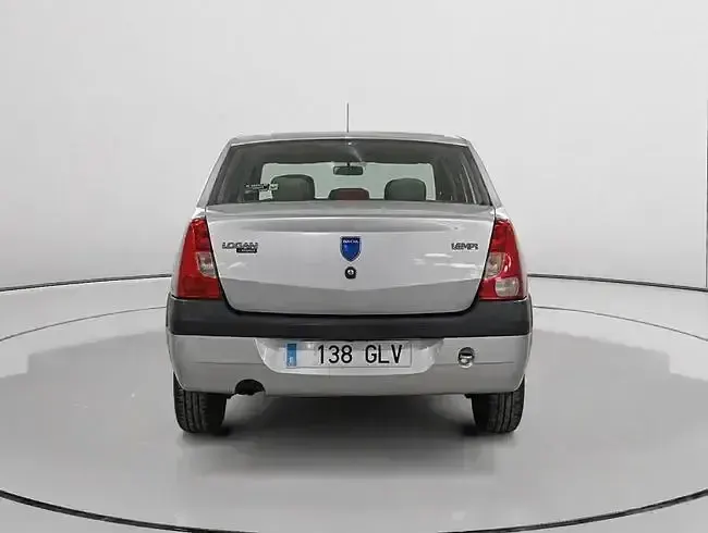 Usado Dacia Logan Lauréate 90 CV (66 kW) 2009 Gris Berlina