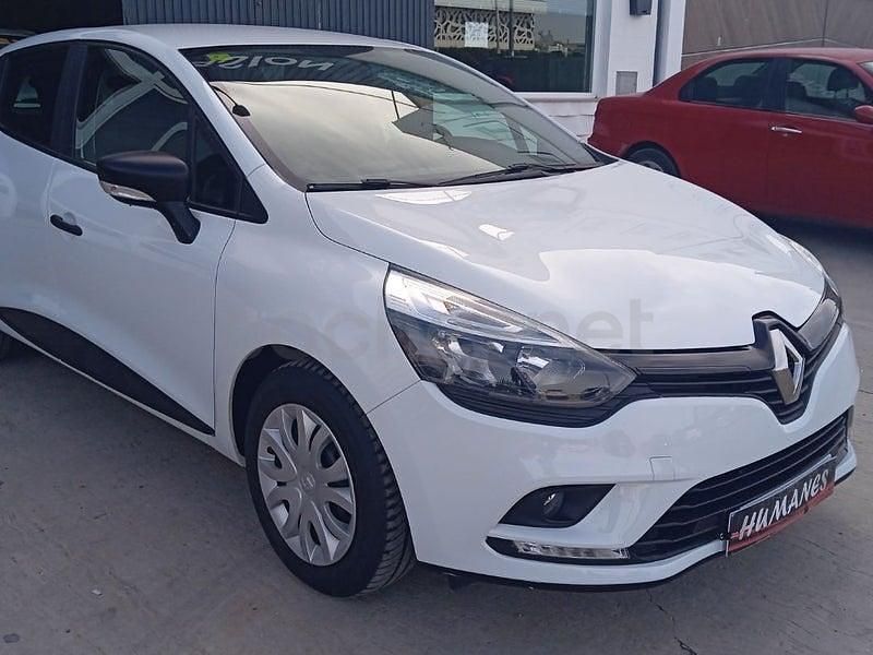 Usado Renault Clio IV Business 75 CV (55 kW) 2019 Blanco Berlina