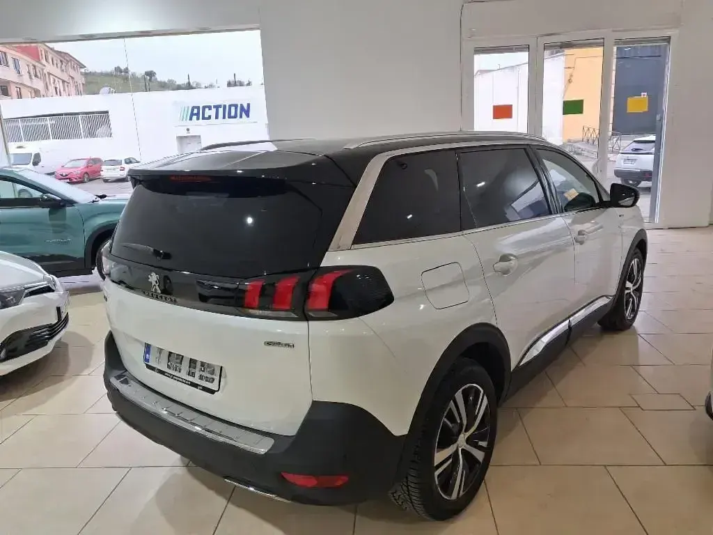 Käytetty Peugeot 5008 GT-line 130 HP (95 kW) 2020 Valkoinen Katumaasturi
