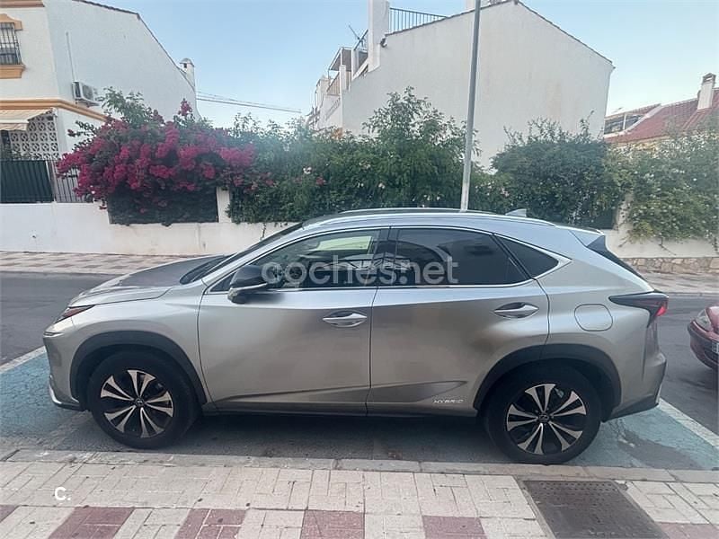 Gris / plata Usado 2021 Lexus NX300h SUV | 28.000 € (Super precio) - Imagen 1/2