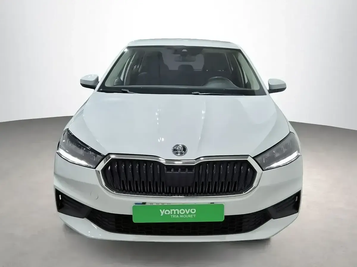 Usado Skoda Fabia Ambition 95 CV (69 kW) 2022 Blanco Utilitario