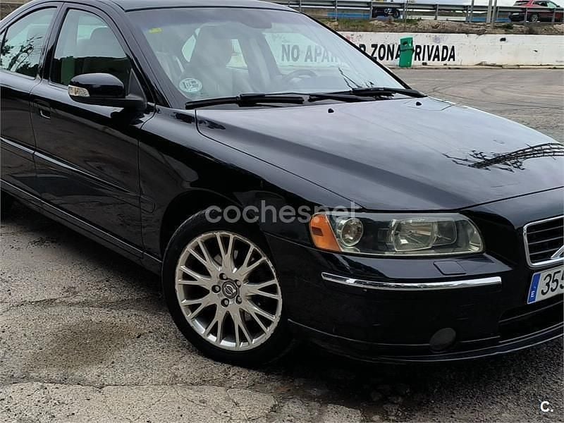 Usado Volvo S60 Momentum 163 CV (119 kW) 2007 Negro Berlina