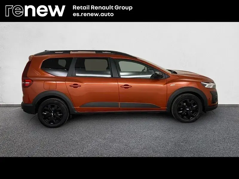 Usado Dacia Jogger Extreme 110 CV (80 kW) 2023 Marrón Monovolumen