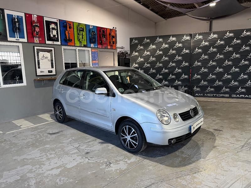 Gris / plata Usado 2002 VW Polo Trendline Berlina | 3750 € (Un poco caro) - Imagen 1/4