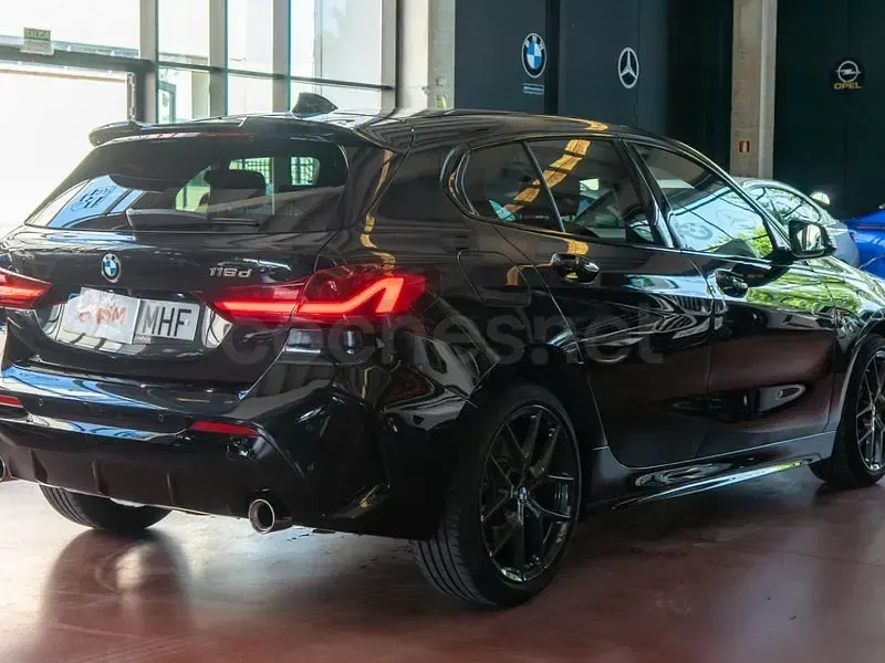 Usado BMW 118 M Sport 150 CV (110 kW) 2023 Negro Berlina