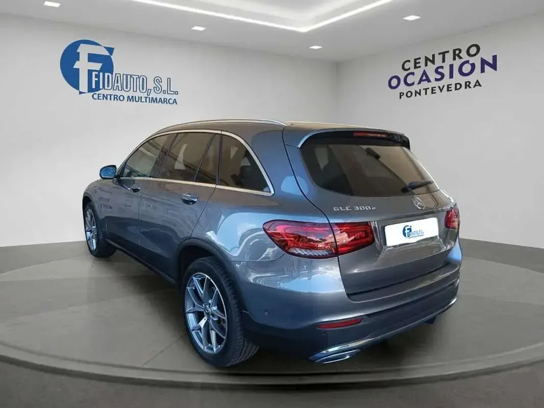 Usado Mercedes GLC350 320 CV (235 kW) 2021 Gris SUV