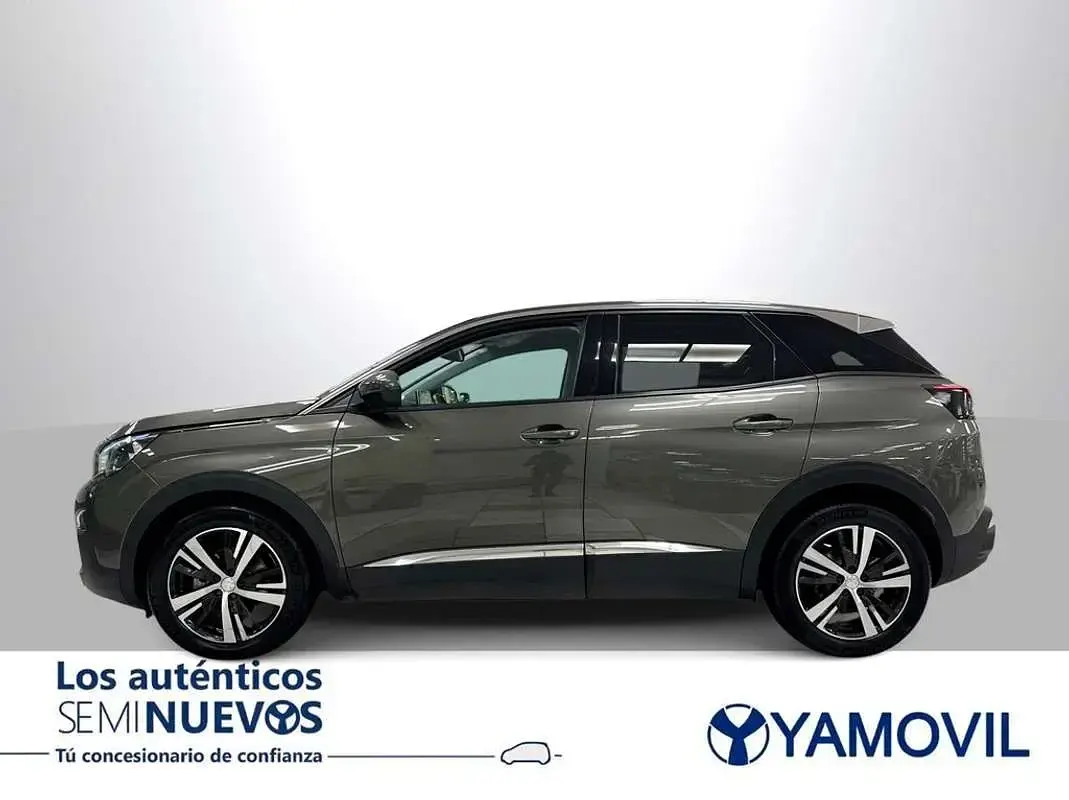 Usado Peugeot 3008 Allure 131 CV (96 kW) 2019 Gris SUV