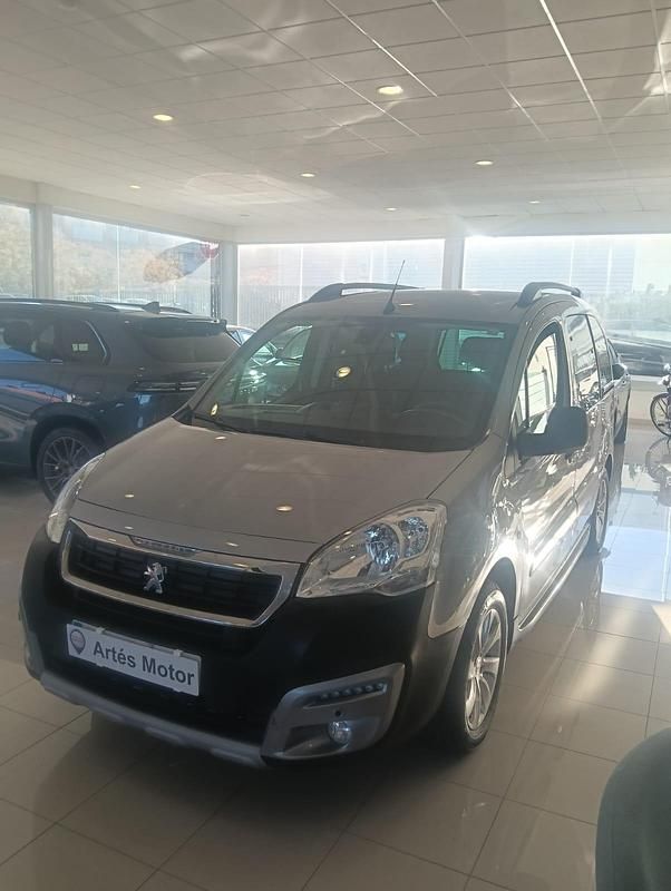Gris Usado 2018 Peugeot Partner Tepee Monovolumen | 11.950 € (Un poco caro) - Imagen 1/4