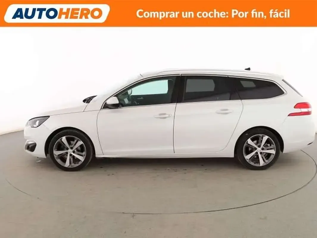 Usado Peugeot 308 Allure 131 CV (96 kW) 2015 Blanco Utilitario