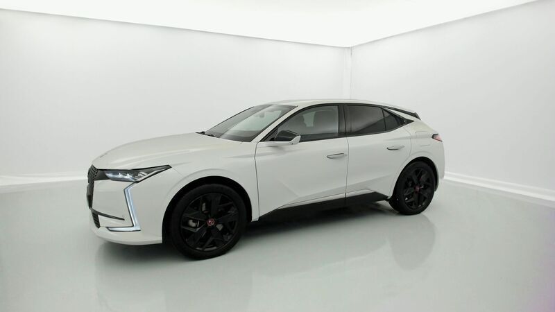 Usado DS Automobiles DS4 Performance Line Plus 225 CV (165 kW) 2022 Blanco nacarado SUV