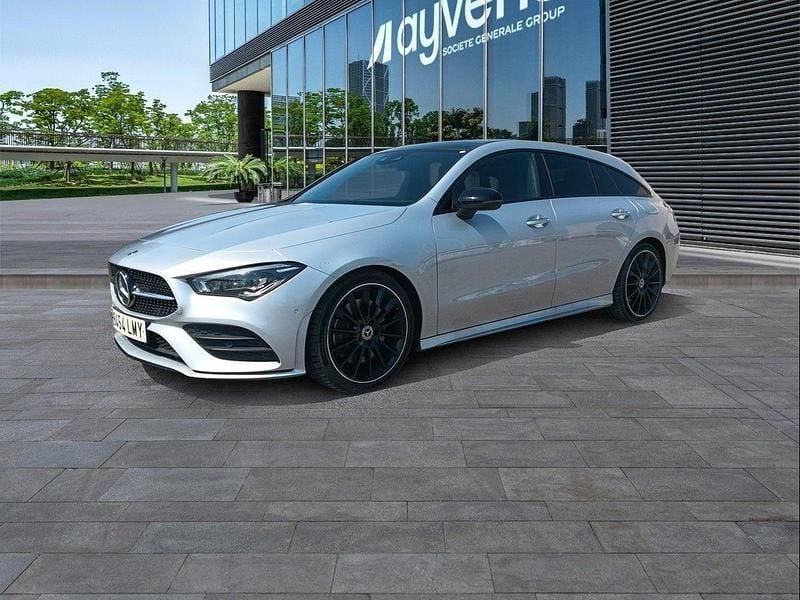 Gris / plata Usado 2021 Mercedes CLA250 Shooting Brake Familiar | 30.000 € (Precio justo) - Imagen 1/4