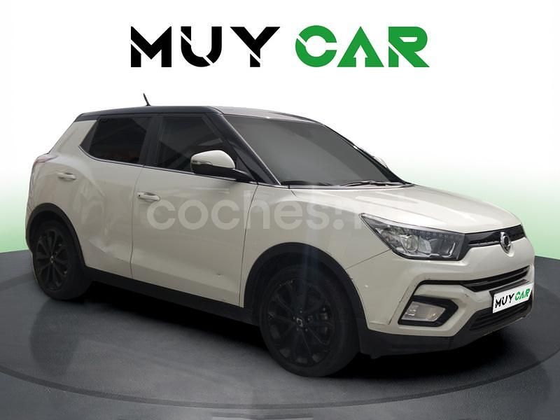 Blanco Usado 2018 Ssangyong (KGM) Tivoli SUV | 10.990 € - Imagen 1/4