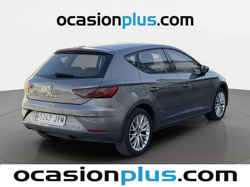 Usado Seat Leon Style 110 CV (80 kW) 2017 Gris Utilitario