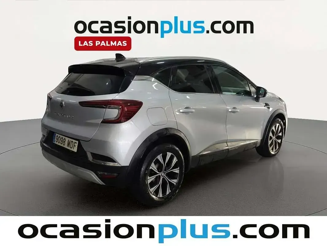 Usado Renault Captur Techno 91 CV (66 kW) 2023 Gris SUV