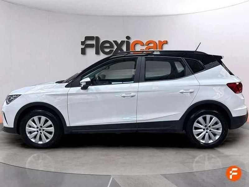 Usado Seat Arona Style 110 CV (80 kW) 2022 Blanco SUV