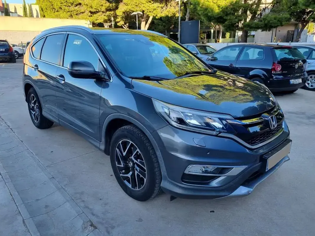 Usado Honda CR-V Comfort 120 CV (88 kW) 2017 Gris SUV