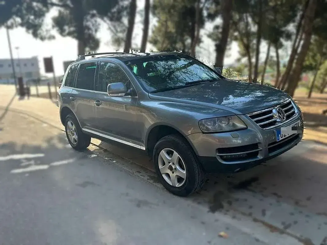 Usado VW Touareg R 174 CV (127 kW) 2004 Gris SUV