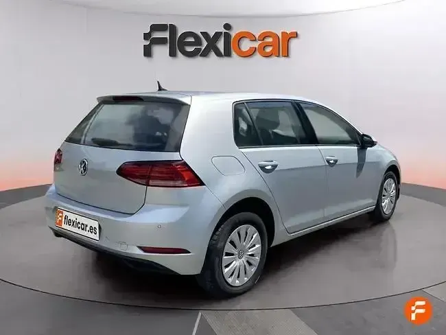 Begagnad VW Golf VII Advance 110 HK (80 kW) 2018 Grå Halvkombi