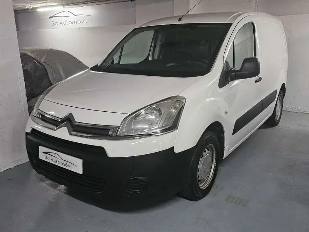 Usado Citroën Berlingo Attraction 91 CV (66 kW) 2012 Blanco Monovolumen