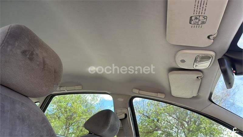 Usado Citroën C5 110 CV (80 kW) 2003 Gris / plata Berlina