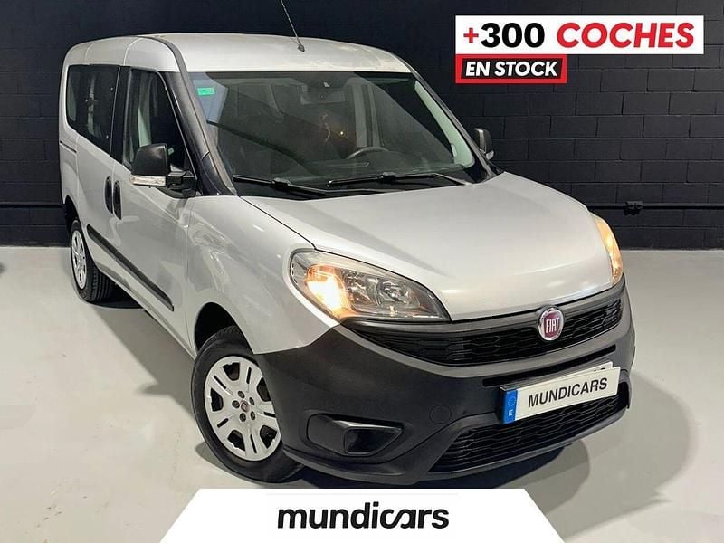 Usado Fiat Doblò Dynamic 90 CV (66 kW) 2015 Gris Monovolumen