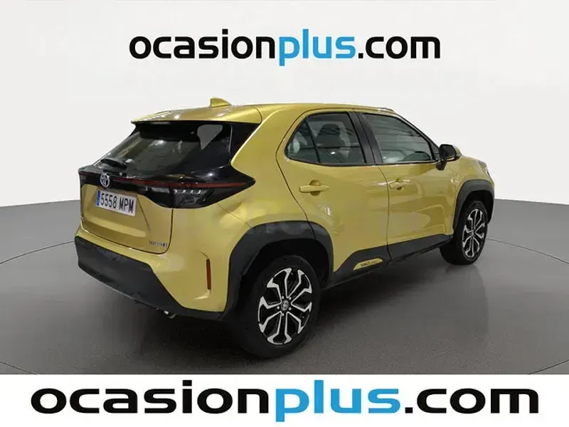 Usado Toyota Yaris Cross Active 116 CV (85 kW) 2024 Marrón SUV