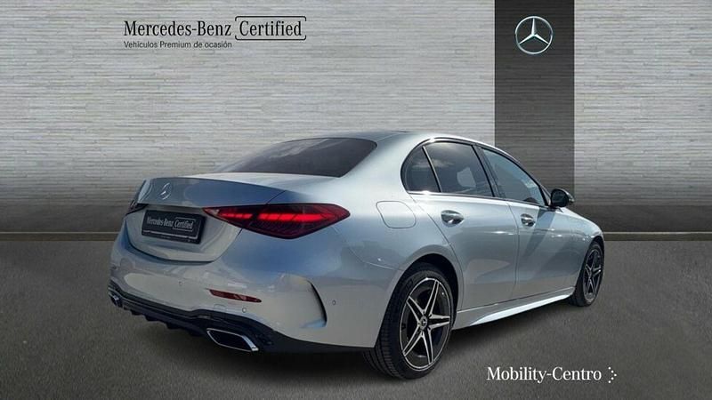 Usado Mercedes C300 312 CV (229 kW) 2024 Plata hightech Berlina