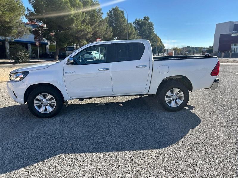 Usado Toyota HiLux 150 CV (110 kW) 2017 Blanco Recogida