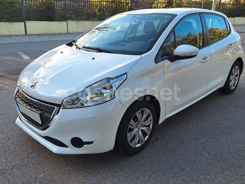 Usado Peugeot 208 Active 92 CV (67 kW) 2013 Blanco Utilitario