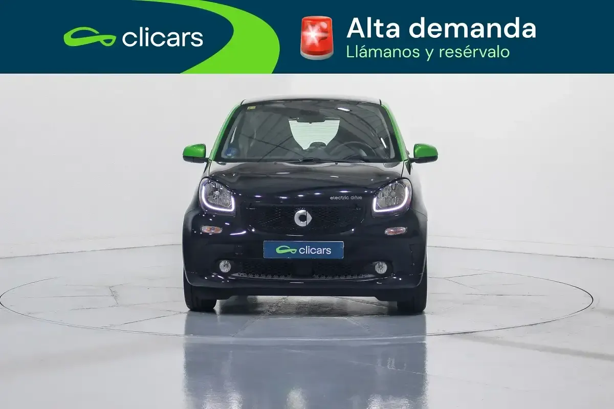 Usado Smart ForTwo Electric Drive Passion 60 kW (82 CV) 2018 Negro Coupe