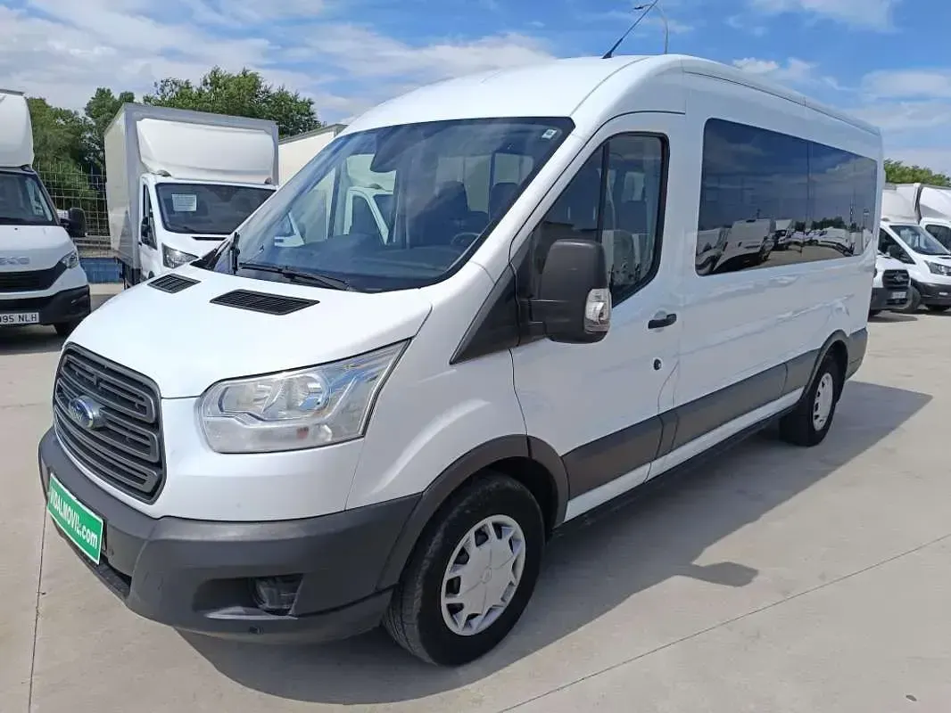 Usado Ford Transit Trend 131 CV (96 kW) 2019 Blanco Familiar