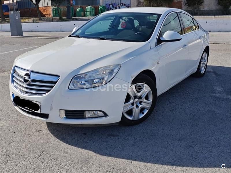 Blanco Usado 2011 Opel Insignia Edition Berlina | 6500 € (Un poco caro) - Imagen 1/4