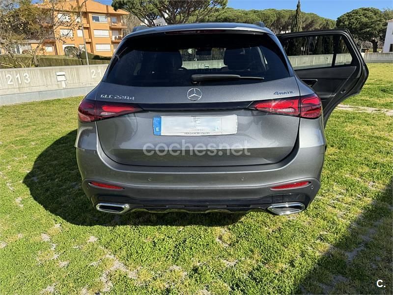 Usado Mercedes GLC220 197 CV (144 kW) 2023 Gris / plata SUV
