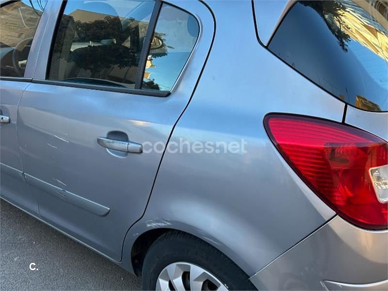 Usado Opel Corsa Enjoy 80 CV (58 kW) 2007 Gris / plata Utilitario