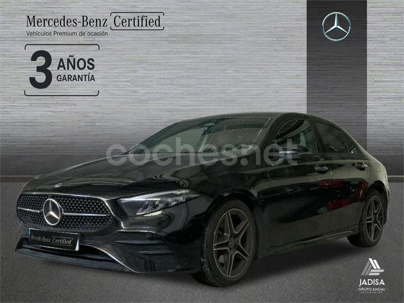 Negro noche Usado 2023 Mercedes A200 AMG line Berlina | 33.990 € (Buen precio) - Imagen 1/4