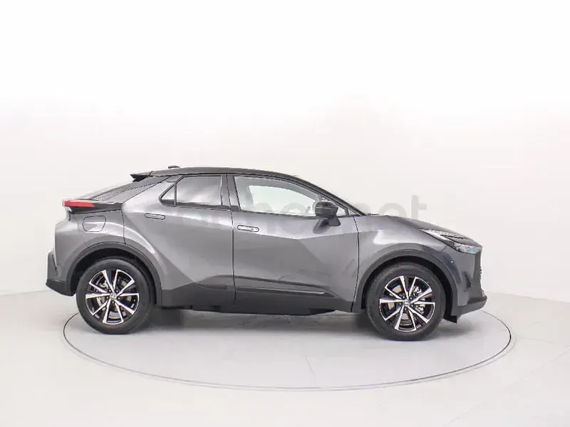 Usado Toyota C-HR Advance 223 CV (164 kW) 2025 Gris / plata SUV