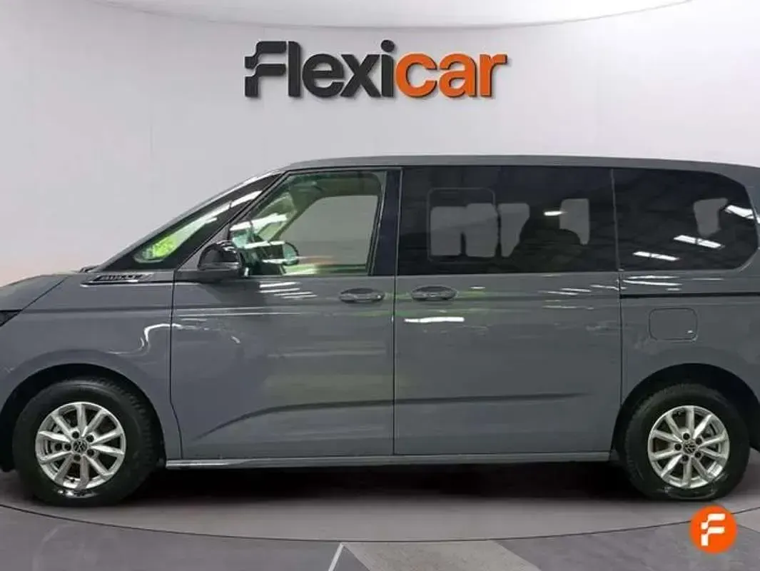 Usado VW Multivan 136 CV (100 kW) 2022 Gris Monovolumen
